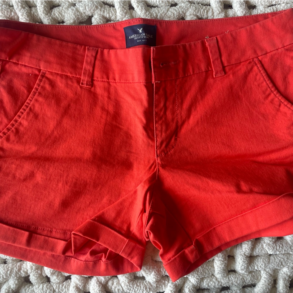 AMERICAN EAGLE ORANGE MIDI STRETCH SHORTS SIZE 8